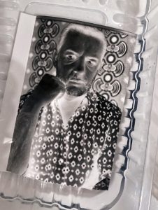 Négatif portrait argentique noir et blanc afghan box 2023