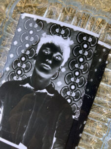 Négatif portrait argentique noir et blanc afghan box 2023