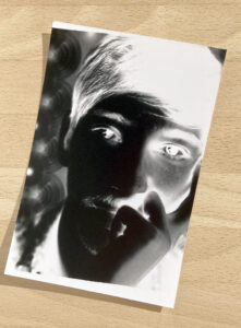 Négatif portrait argentique noir et blanc afghan box 2023